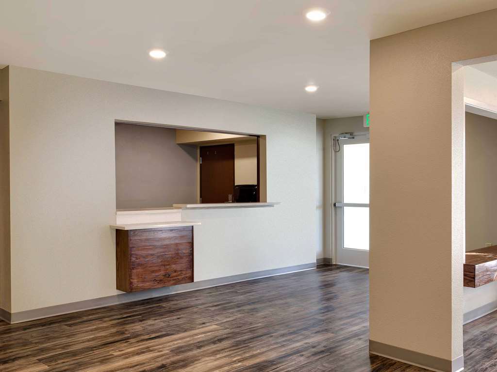 Woodspring Suites Plano - North Dallas 내부 사진