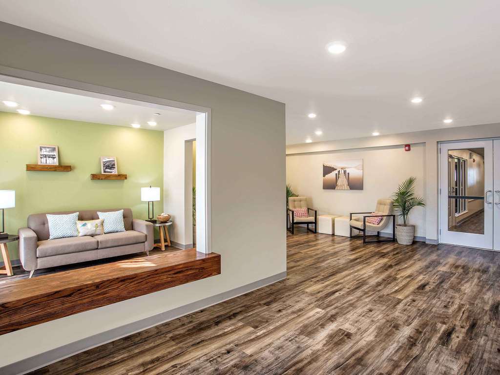 Woodspring Suites Plano - North Dallas 내부 사진