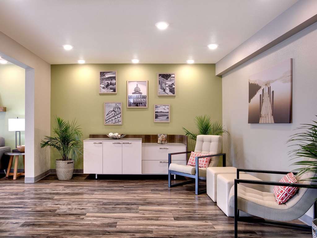 Woodspring Suites Plano - North Dallas 내부 사진